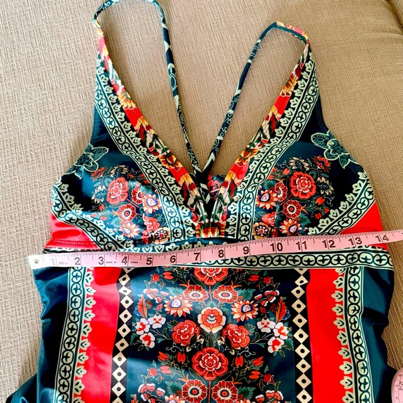 Floral Patterned One-Piece Swimsuit, Large - Picture 4 of 4